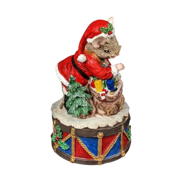 Vintage Resin Christmas Mouse Music Box: Musical Holiday Figurine Decor - Picture 6 of 7